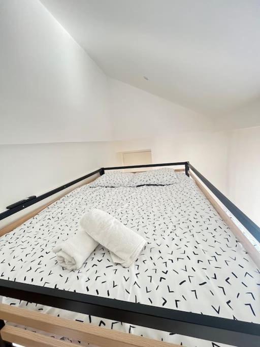 Banjul - Bel Appartement A 兰斯 外观 照片